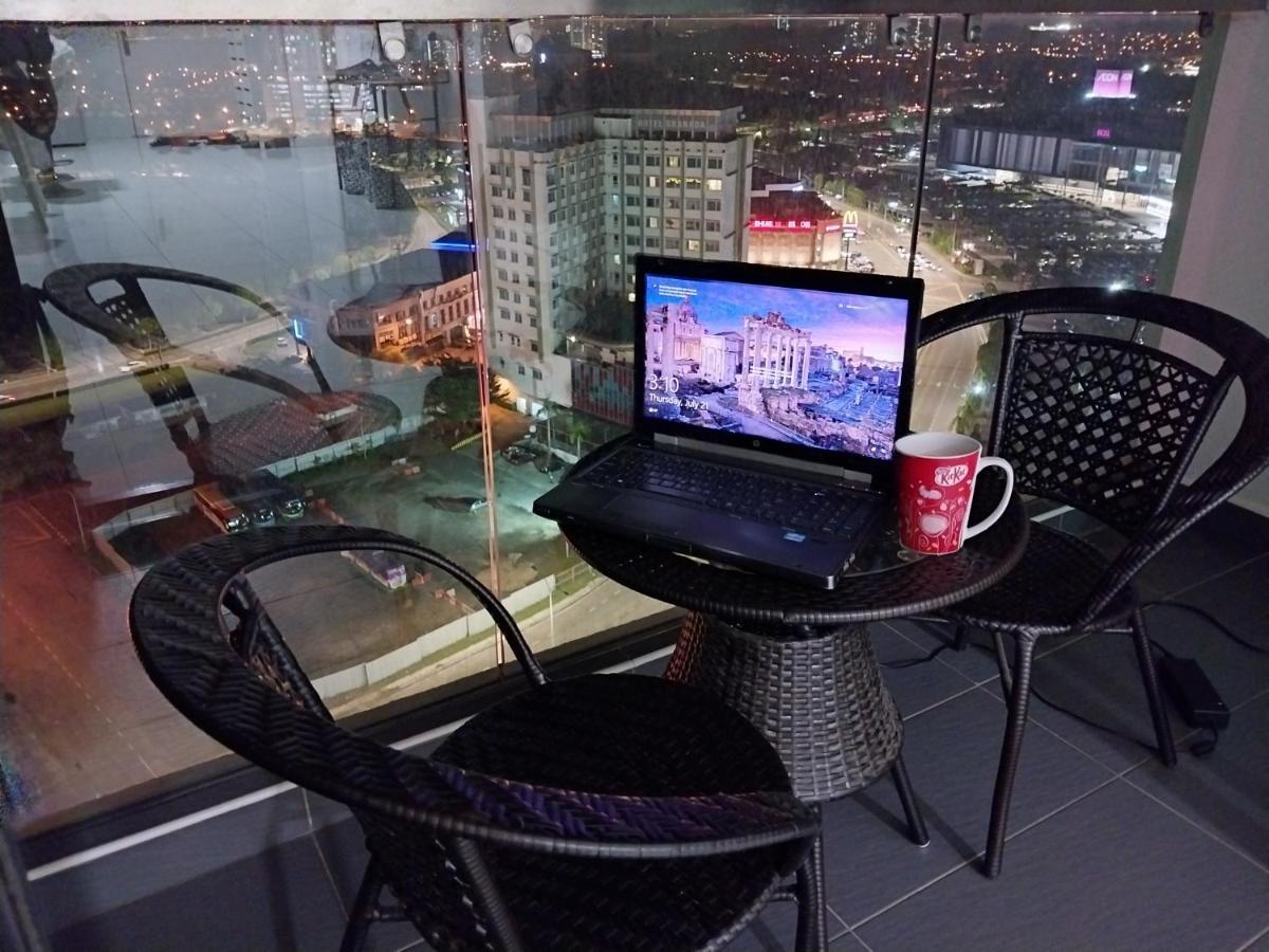 Luxe Suites At Skyloft Джохор-Бару Экстерьер фото