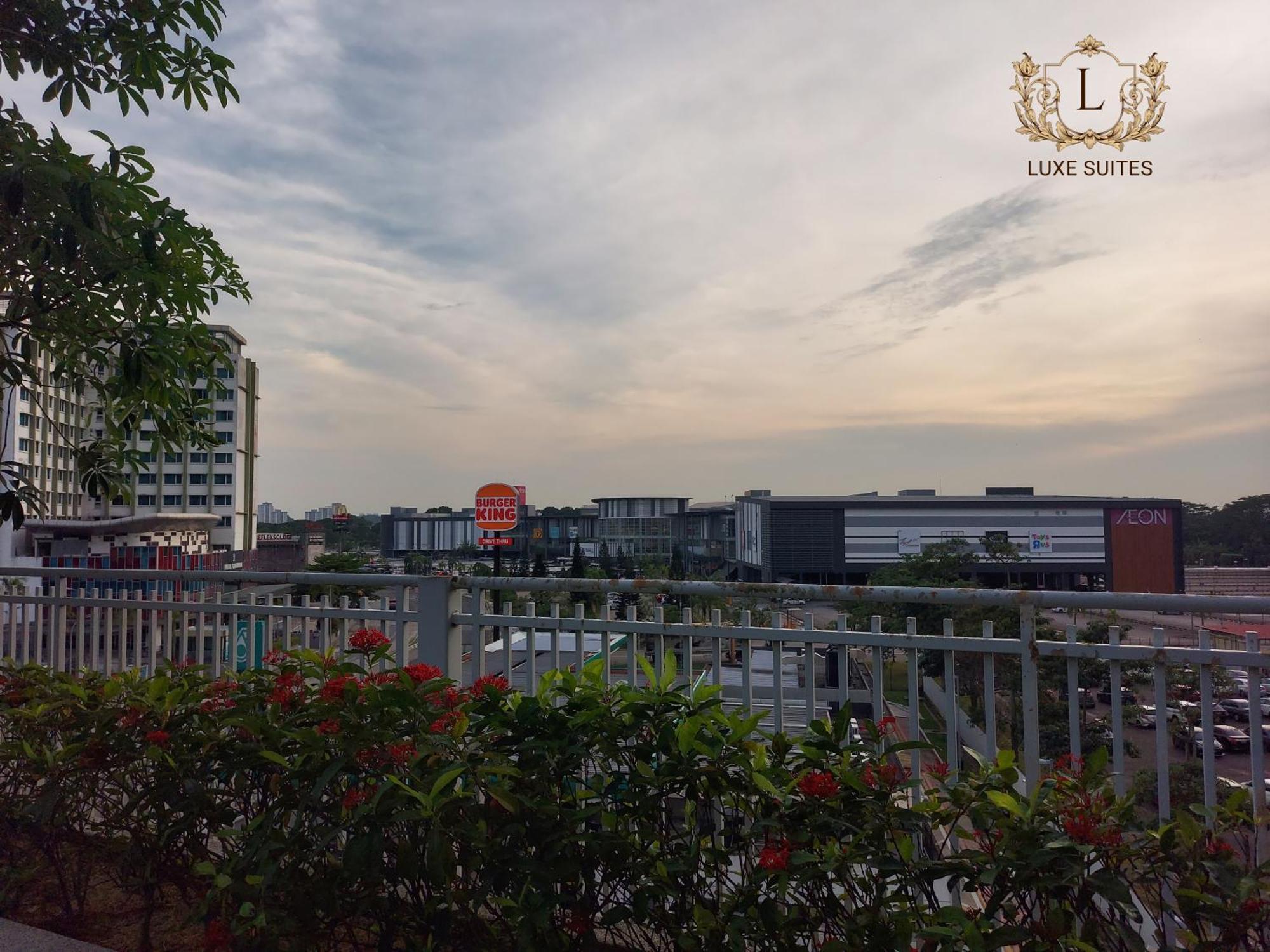 Luxe Suites At Skyloft Джохор-Бару Экстерьер фото